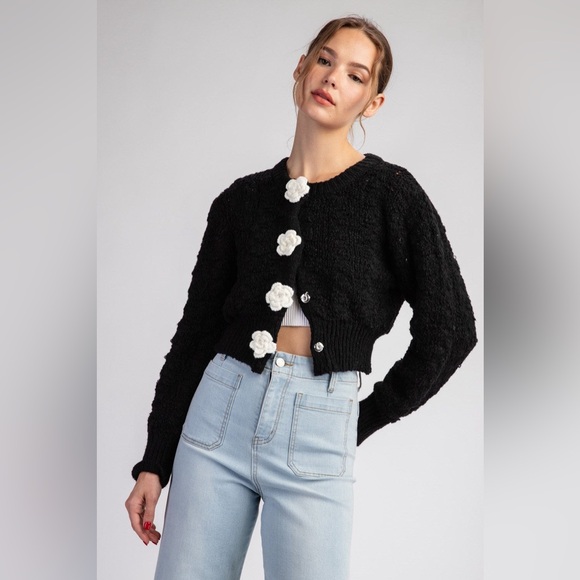 3D Flower Button Cropped Sweater Cardigan - eesome - Picture 2 of 5